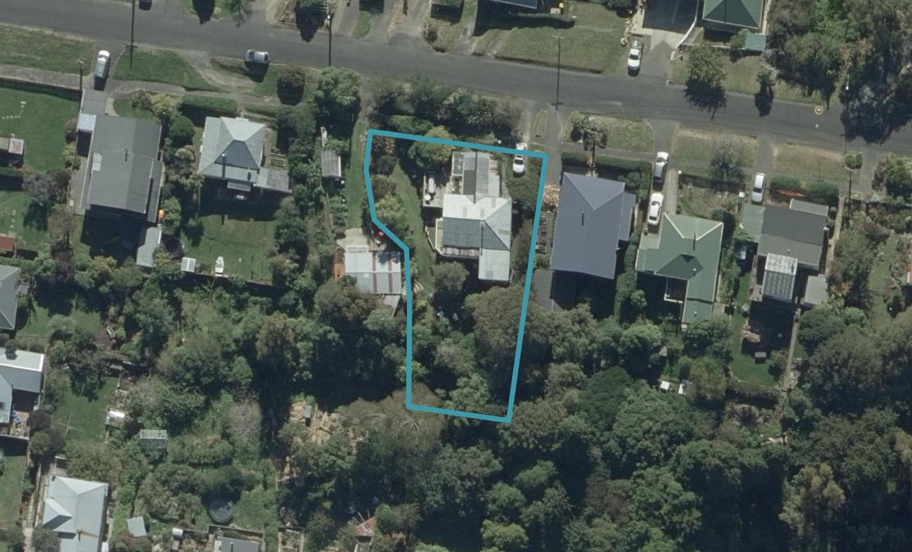 8 Gorman Street, Macandrew Bay, Dunedin - Carousel 1