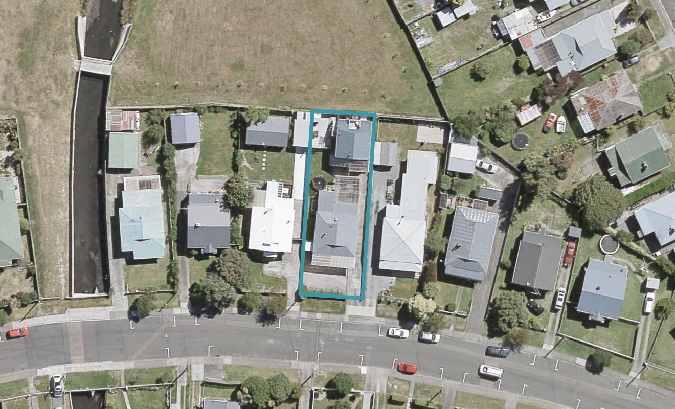 21 Elizabeth Street, Moera, Lower Hutt - Carousel 1