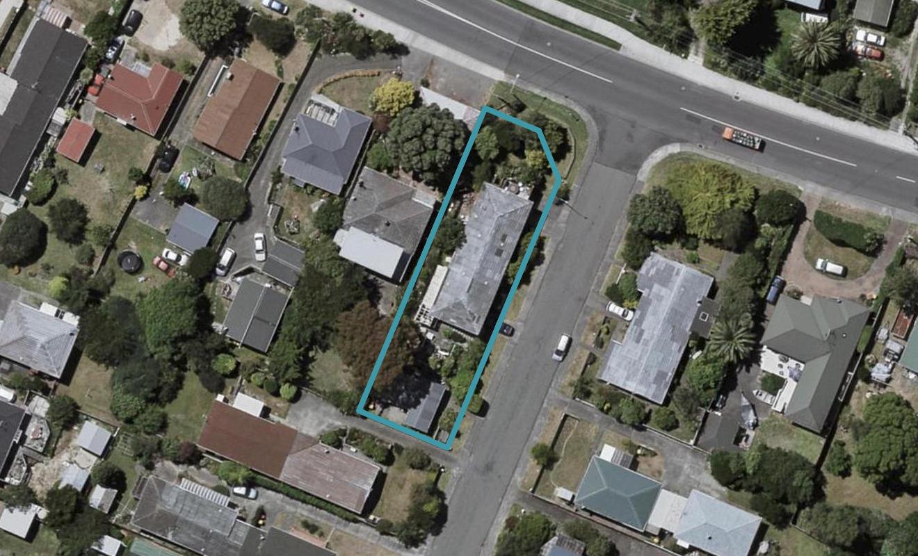 4 Nola Avenue, Raumati Beach, Paraparaumu - Carousel 1