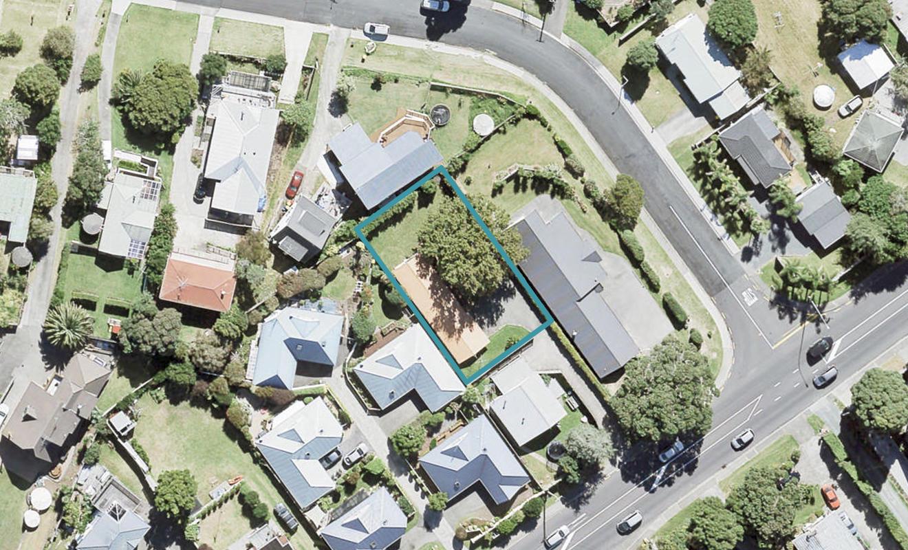 852B Whangaparaoa Road, Manly, Whangaparaoa - Carousel 1