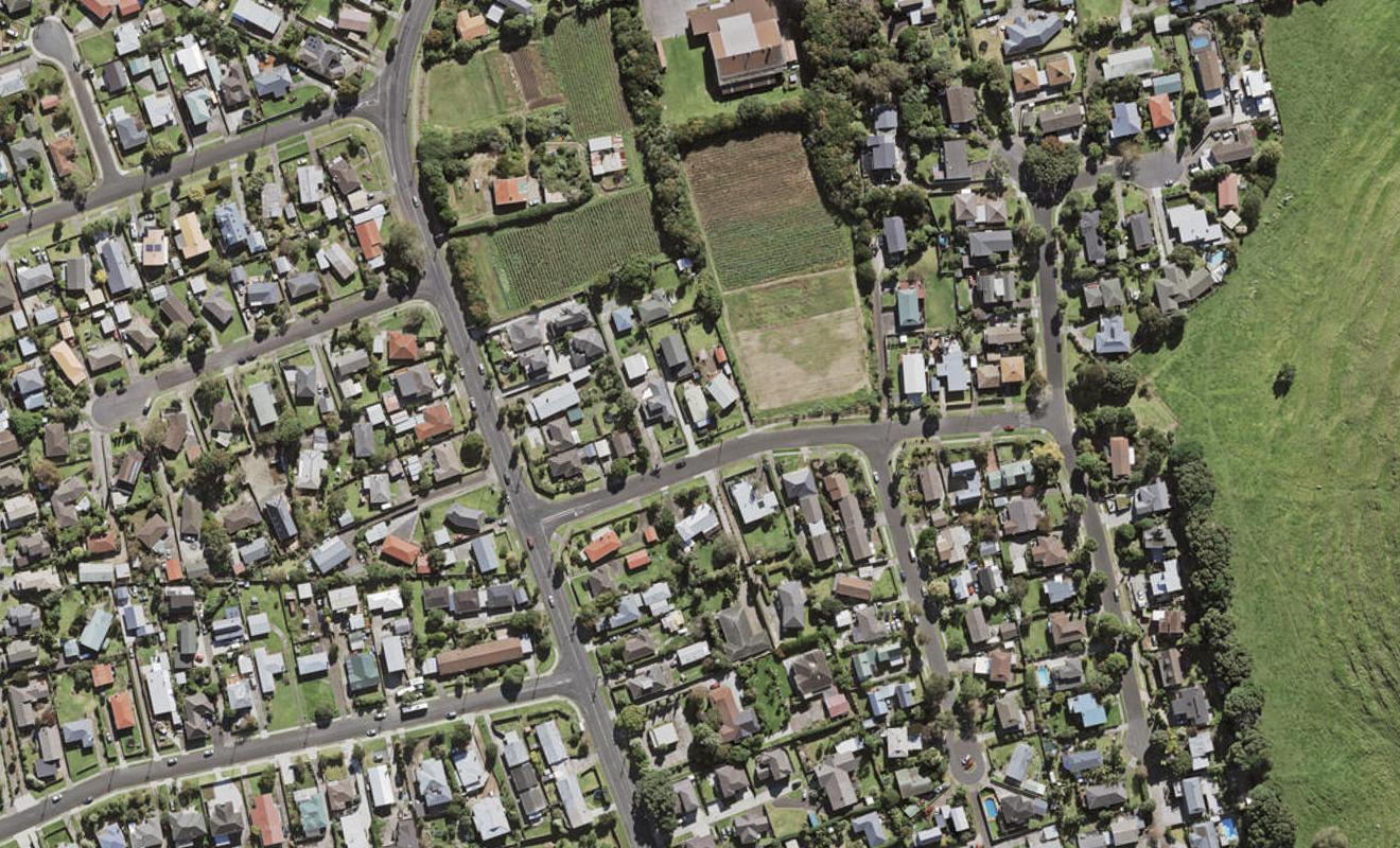 8A Ridgemount Rise, Mangere Bridge, Auckland - Carousel 1