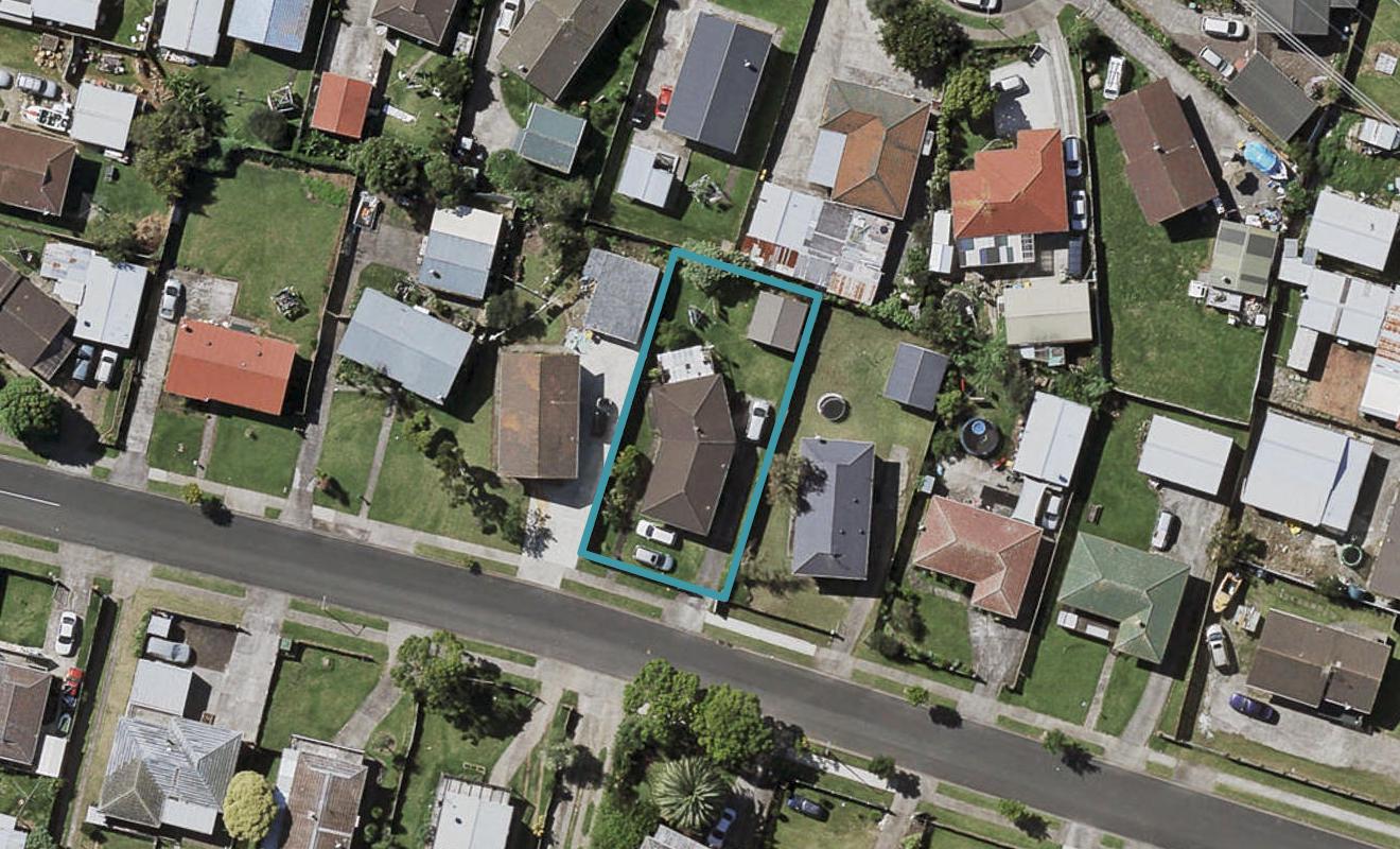 10 Maytime Street, Clover Park, Auckland - Carousel 1