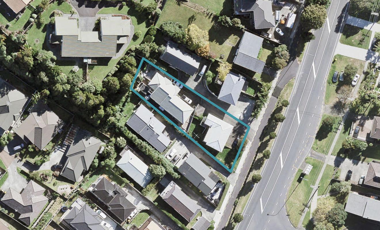 2/896 East Coast Road, Northcross, Auckland - Carousel 1