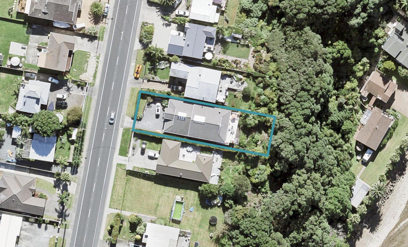 999 Whangaparaoa Road, Matakatia, Whangaparaoa - Carousel 1
