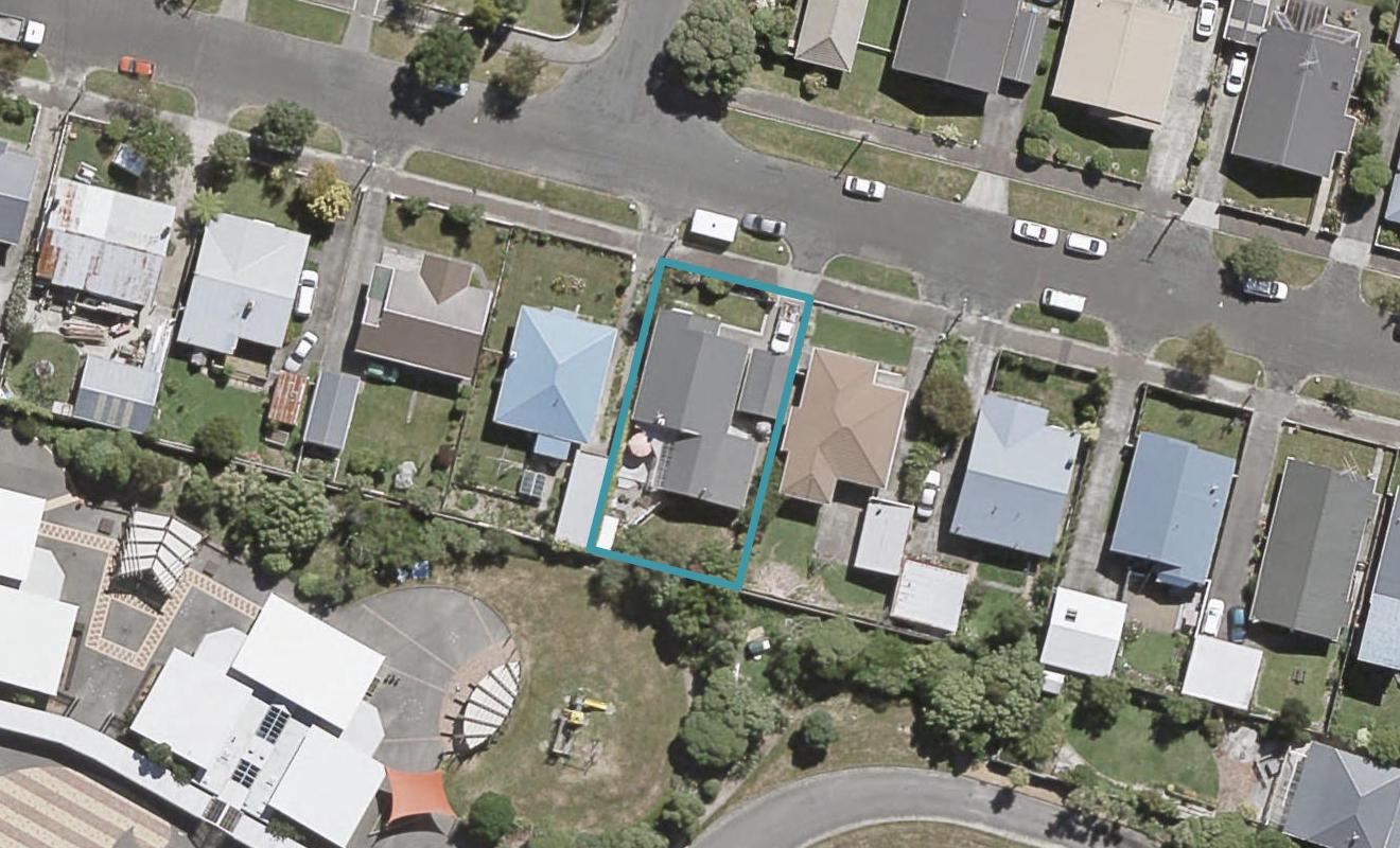 36 Hume Street, Alicetown, Lower Hutt - Carousel 1