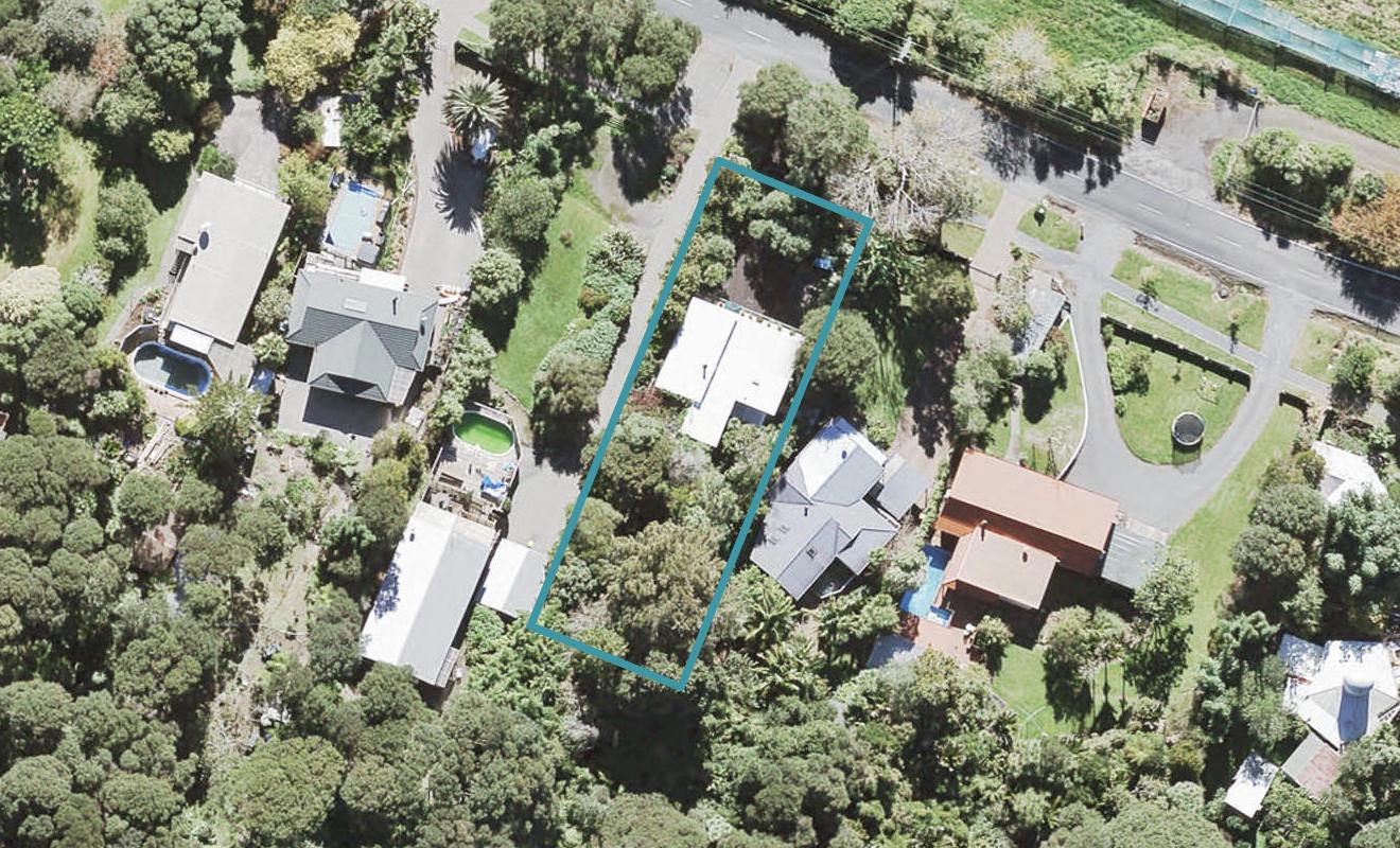 30 Mountain Road, Henderson Valley, Auckland - Carousel 1