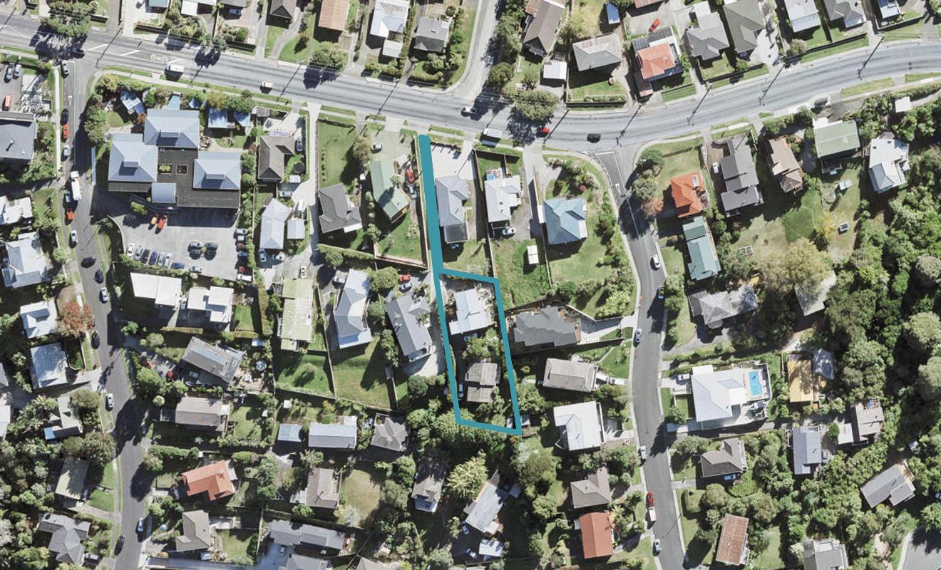 2/156 Carlisle Road, Northcross, Auckland - Carousel 1