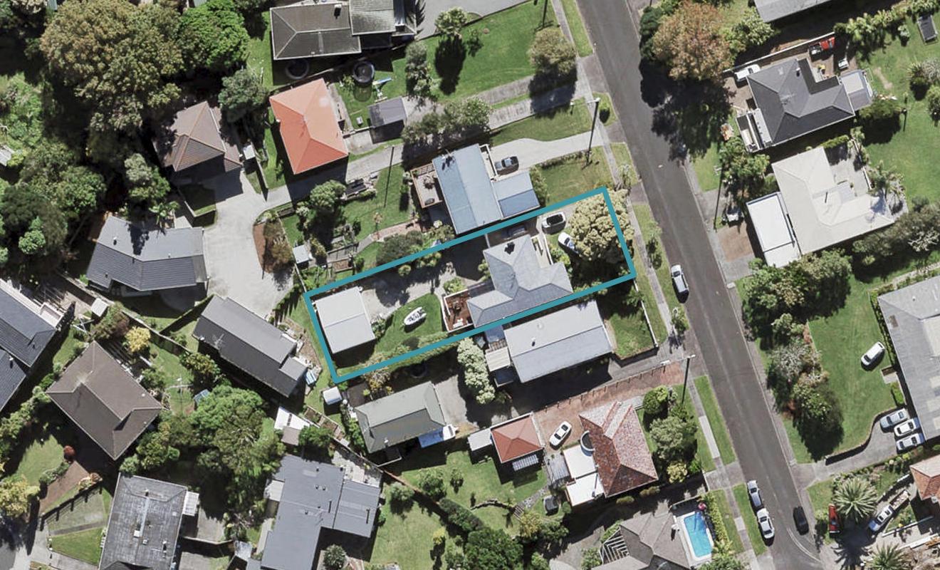 45 Covil Avenue, Te Atatu South, Auckland - Carousel 1