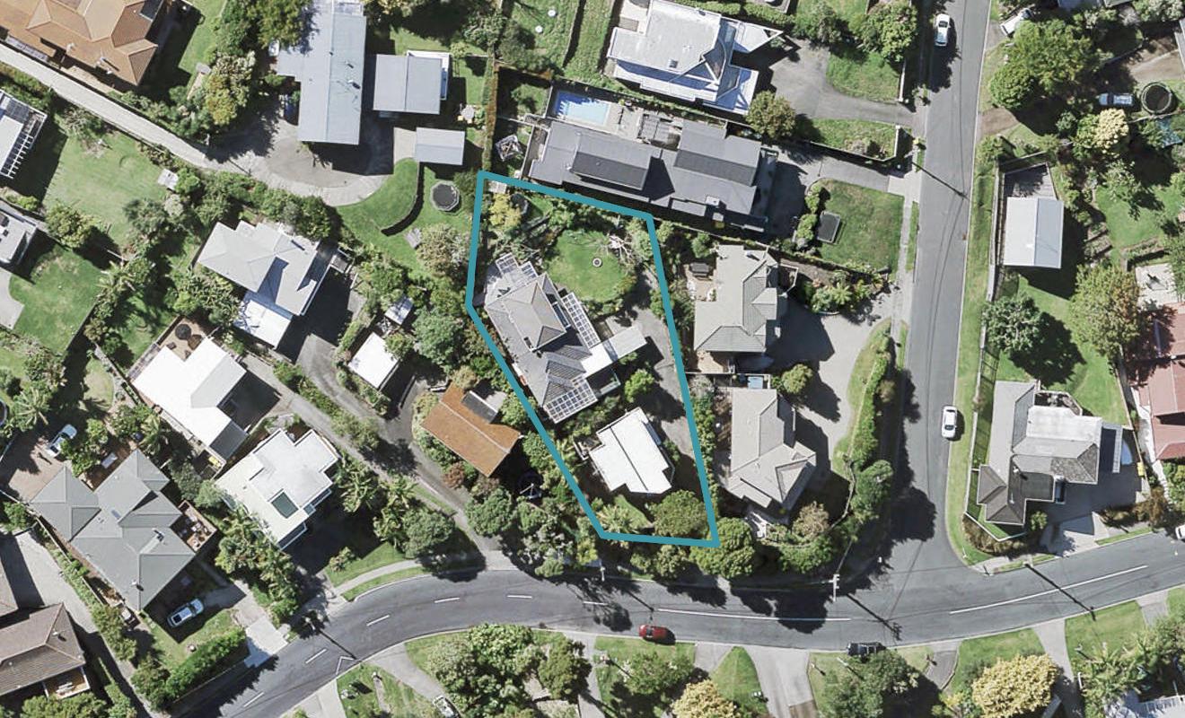 1/37 Channel View Road, Campbells Bay, Auckland - Carousel 1