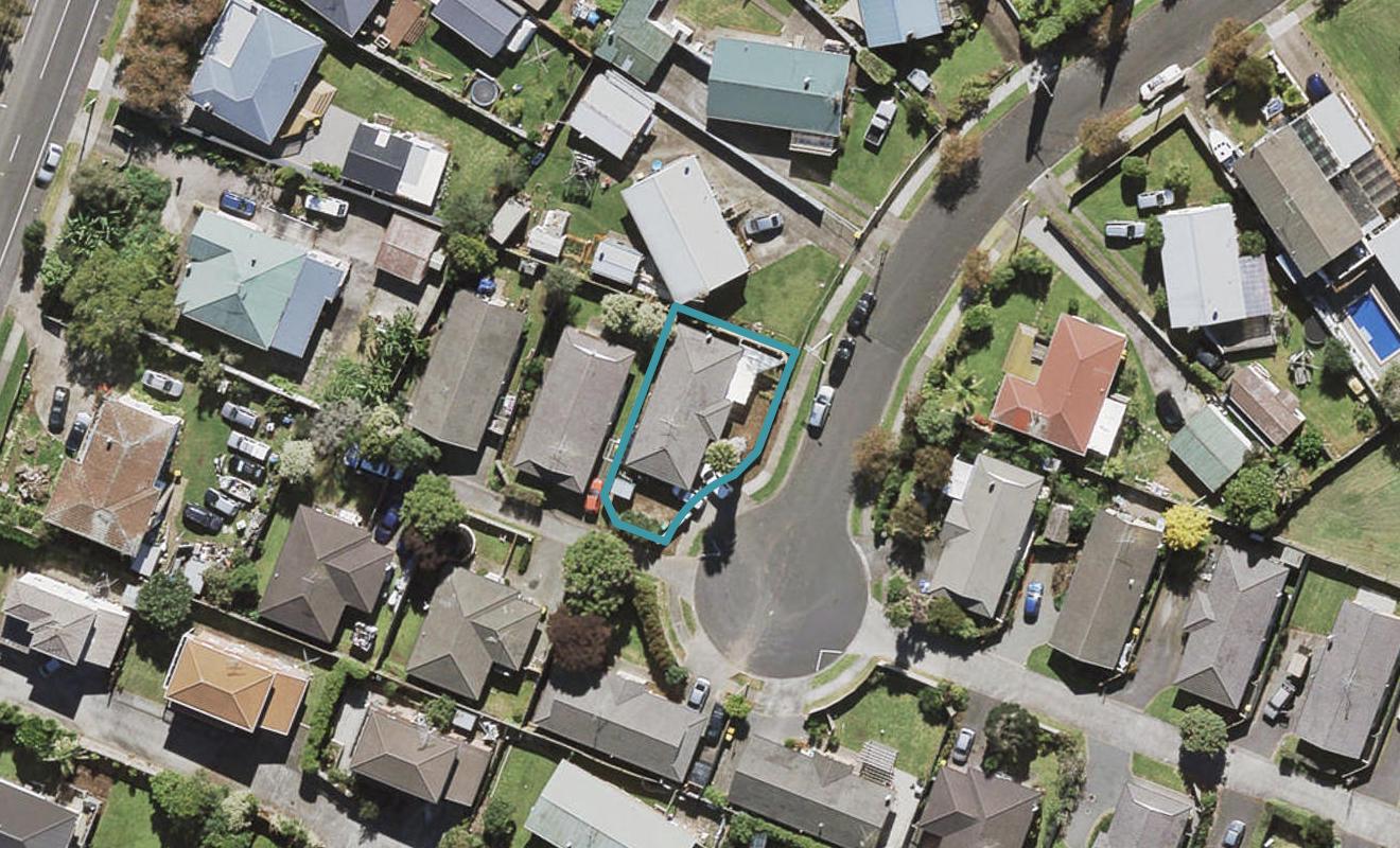 24 Koru Street, Mangere Bridge, Auckland - Carousel 1