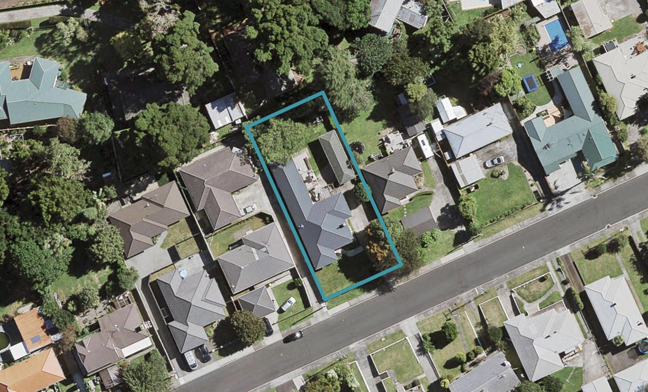 13 Callis Avenue, Opaheke, Papakura - Carousel 1