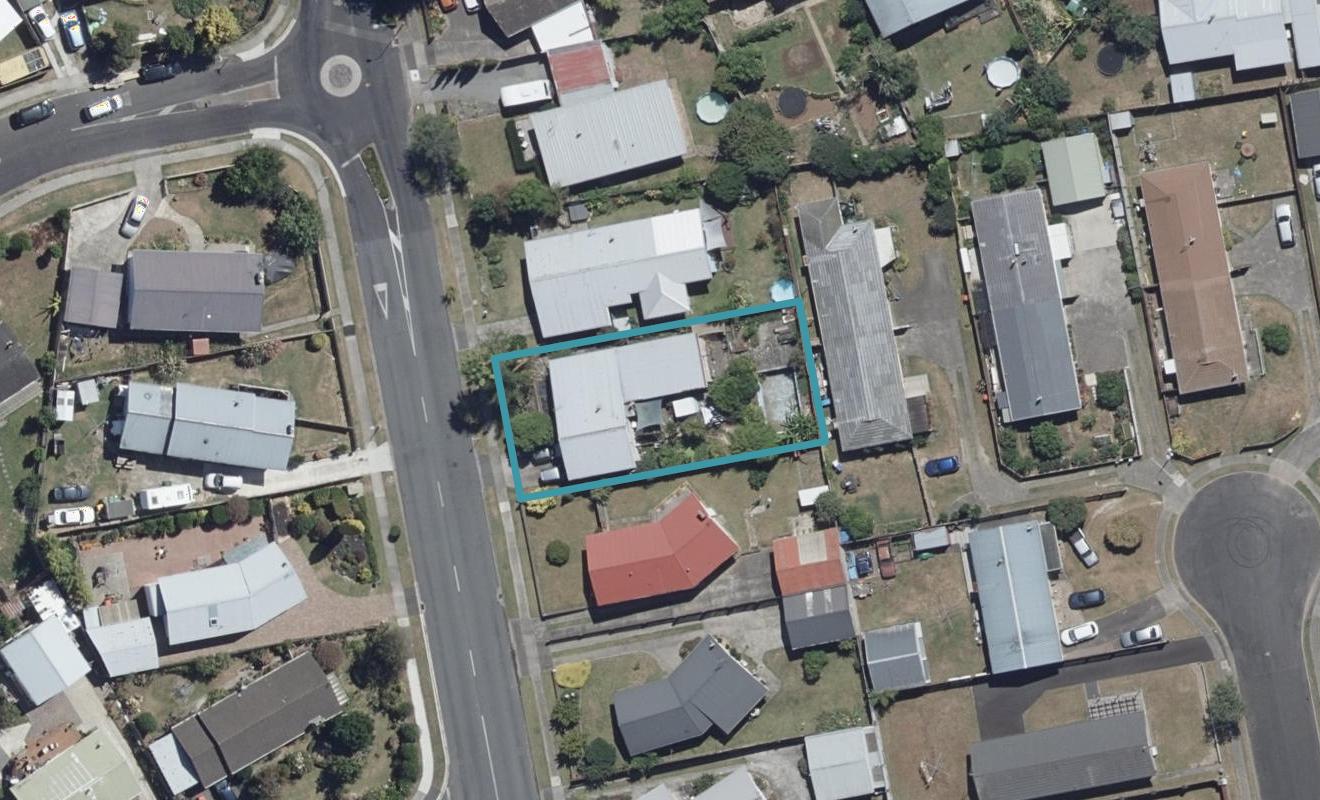 20 Deanwell Avenue, Deanwell, Hamilton - Carousel 1