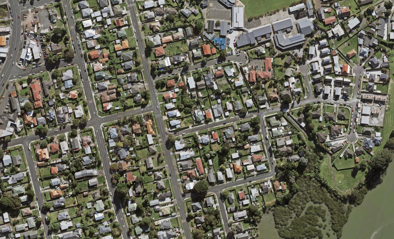 2 Ronaki Road, Otahuhu, Auckland - Carousel 1