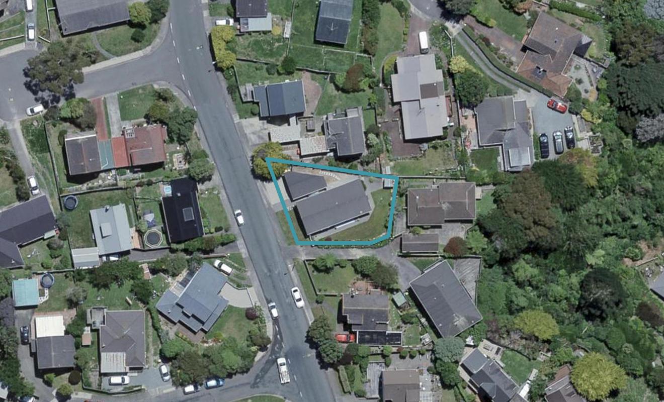 13 Abilene Crescent, Churton Park, Wellington - Carousel 1