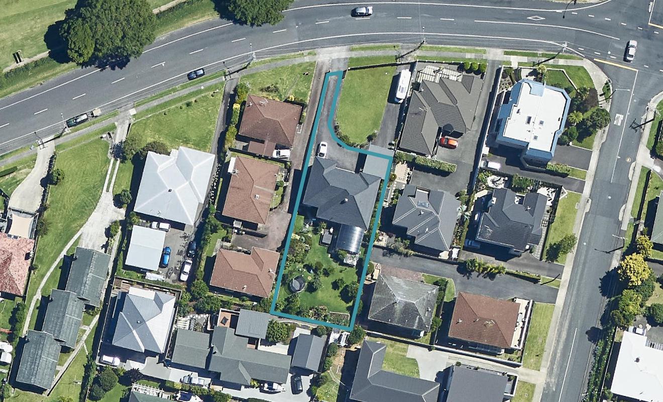 56 Vale Street, Otumoetai, Tauranga - Carousel 1