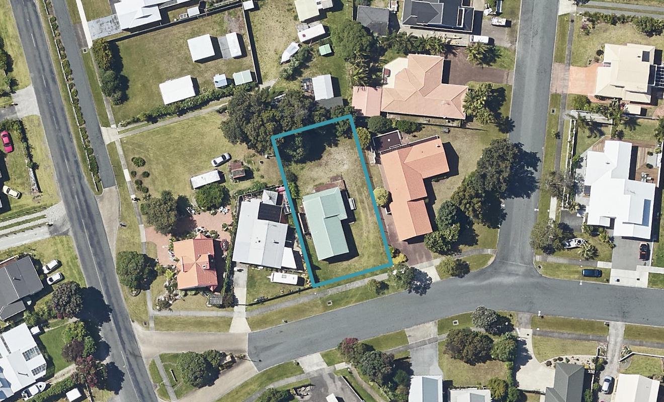 3 Papaunahi Road, Bowentown, Waihi Beach - Carousel 1
