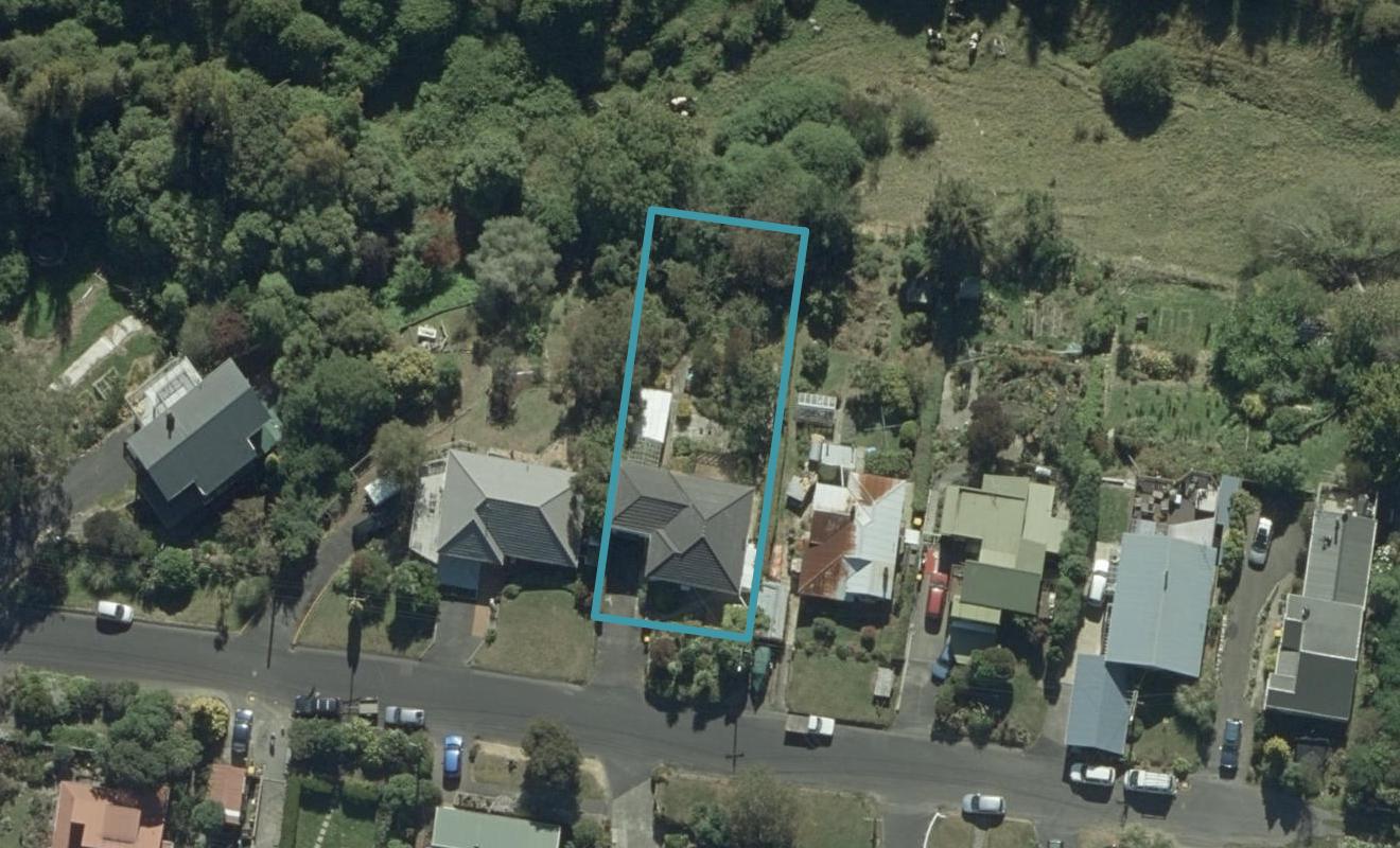27 Gorman Street, Macandrew Bay, Dunedin - Carousel 1