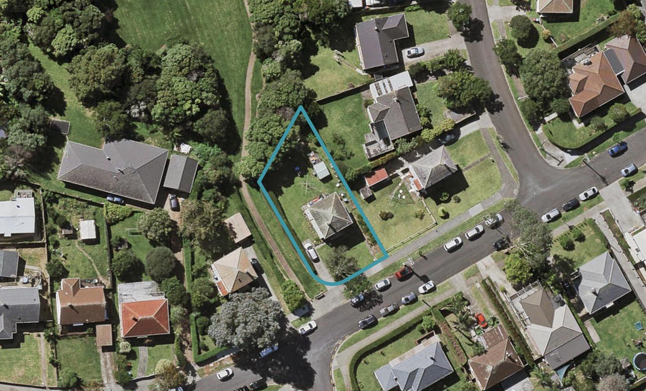 61 Tahapa Crescent, Meadowbank, Auckland - Carousel 1