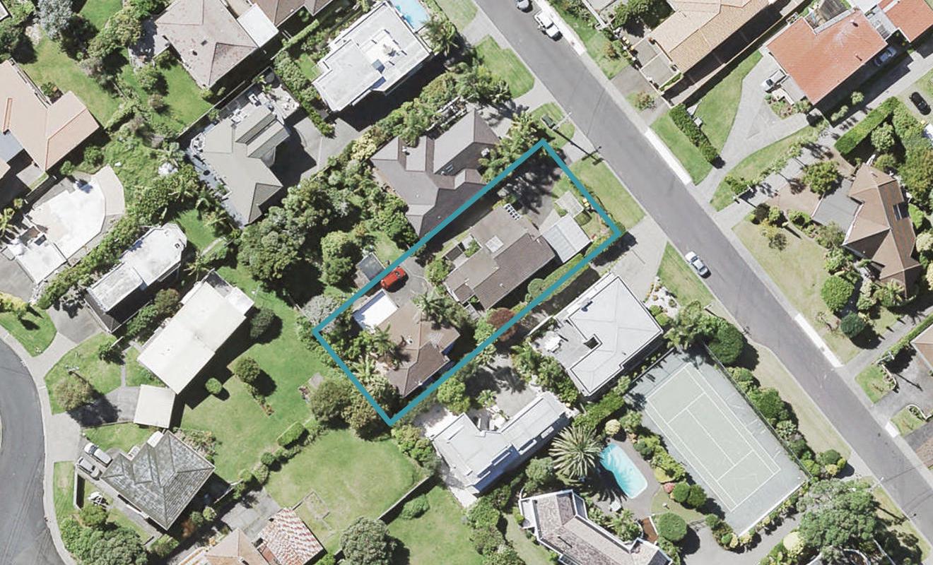 1/22 Bournemouth Terrace, Murrays Bay, Auckland - Carousel 1