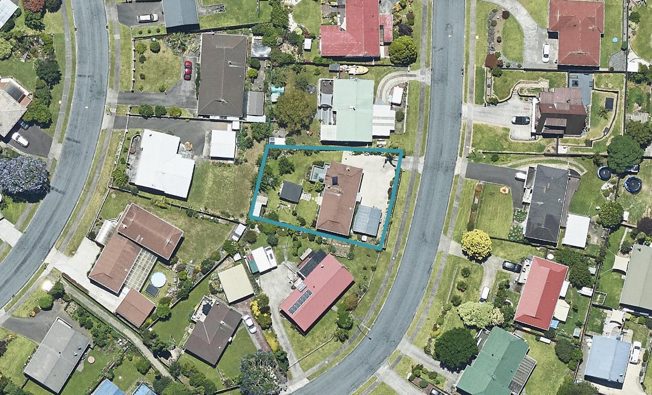 11 Flinders Place, Welcome Bay, Tauranga - Carousel 1