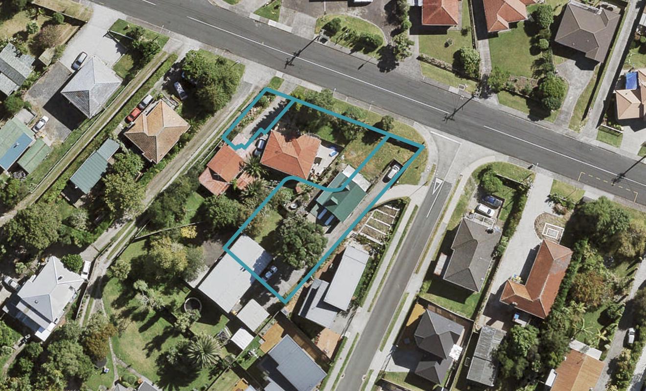 1/21 Awaroa Road, Sunnyvale, Auckland - Carousel 1