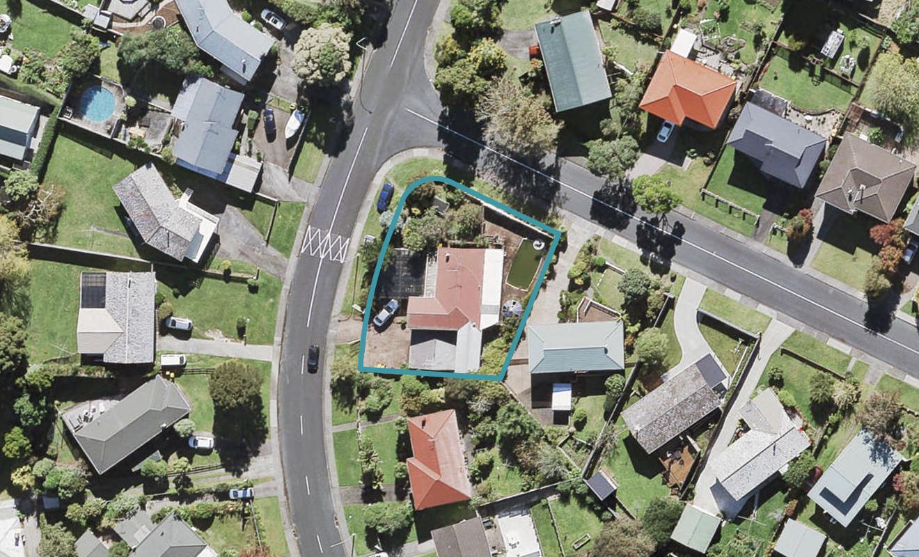 68 La Rosa Street, Green Bay, Auckland - Carousel 1
