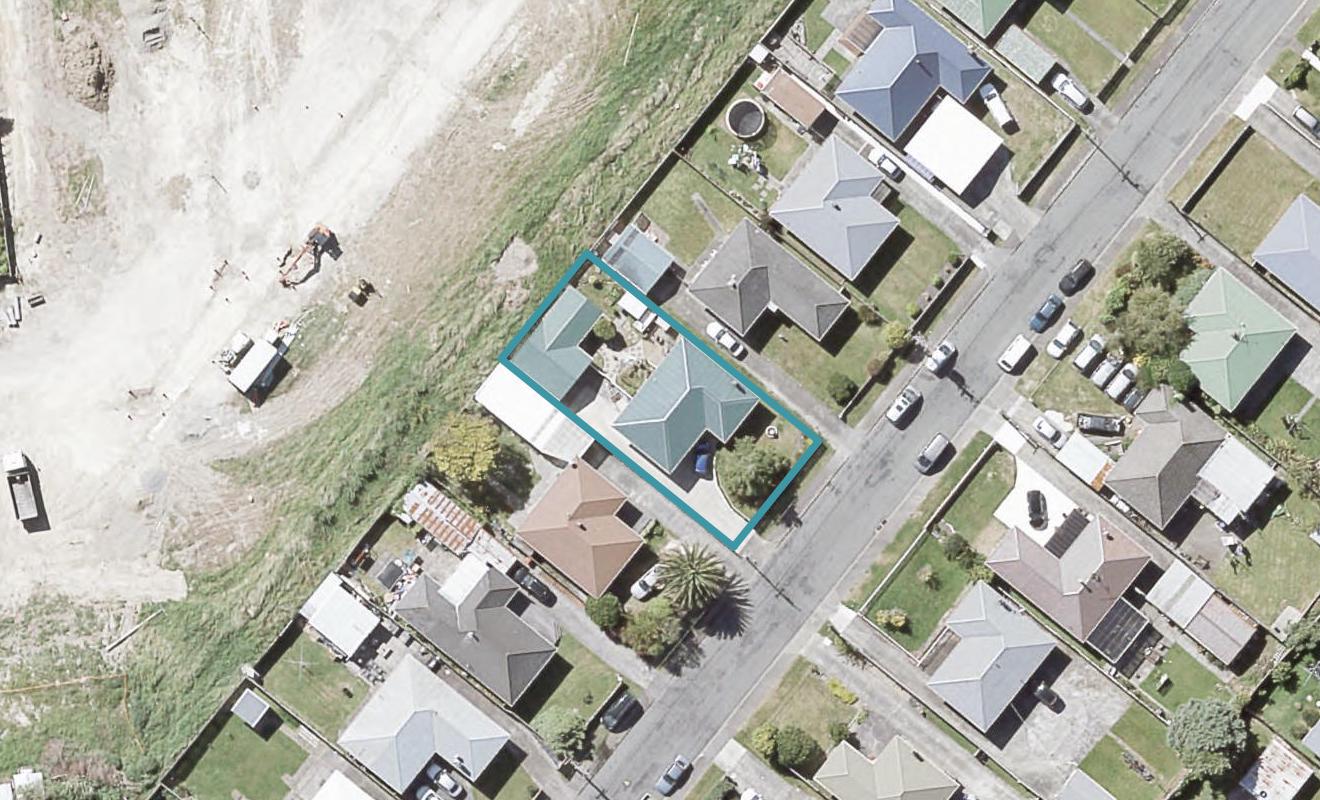 13 Ruthven Road, Wainuiomata, Lower Hutt - Carousel 1