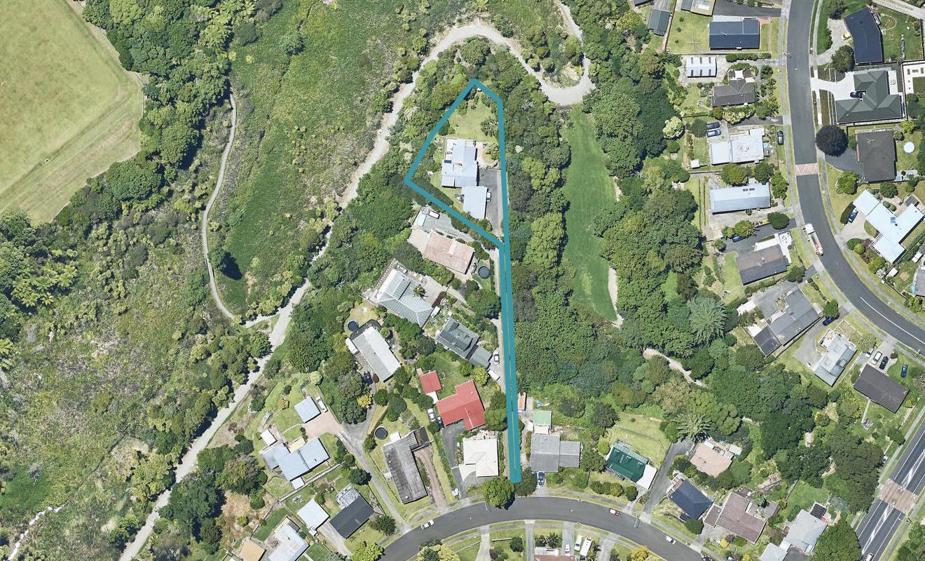 12 Cumberland Crescent, Welcome Bay, Tauranga - Carousel 1