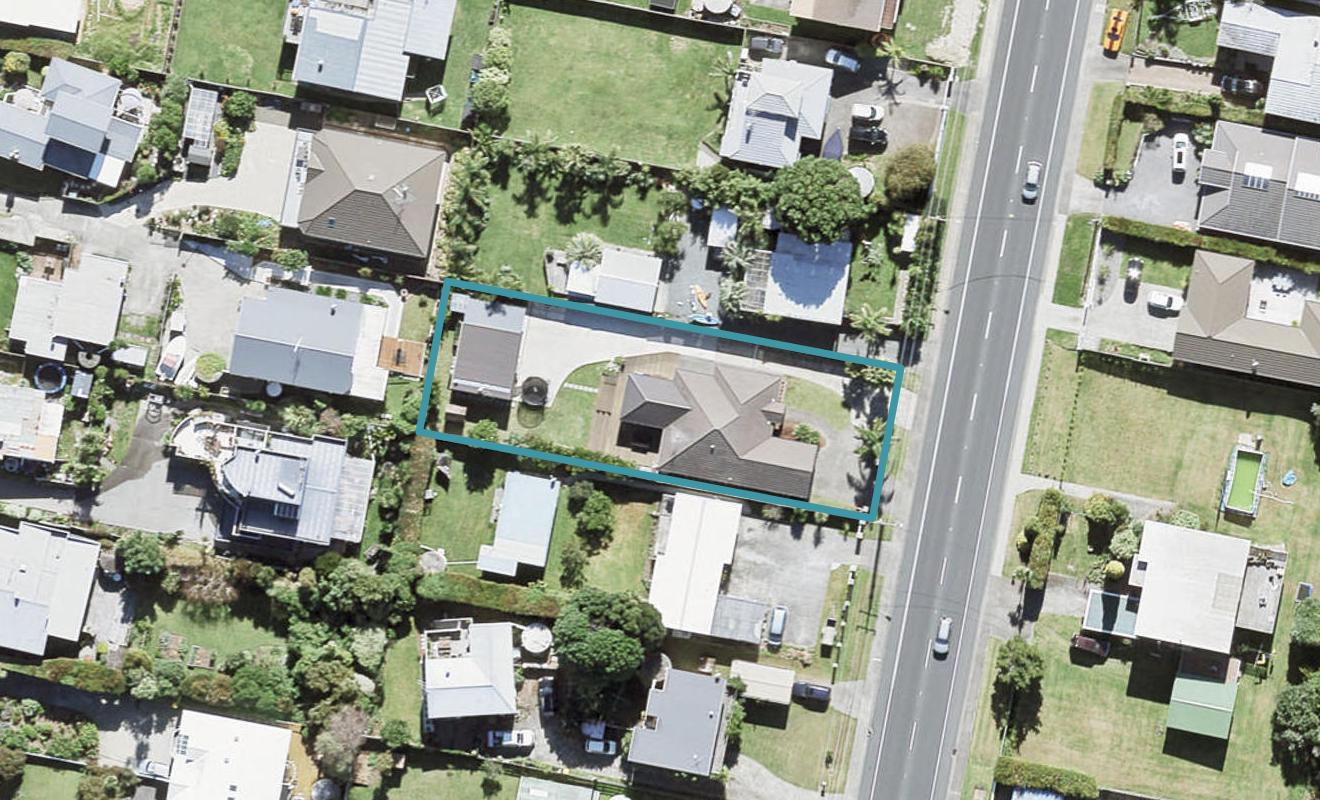 1012 Whangaparaoa Road, Matakatia, Whangaparaoa - Carousel 1
