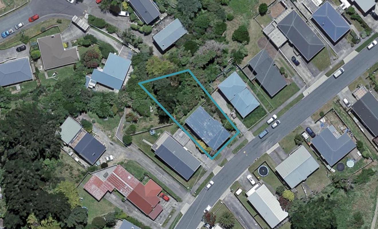 40 Edgecombe Street, Newlands, Wellington - Carousel 1