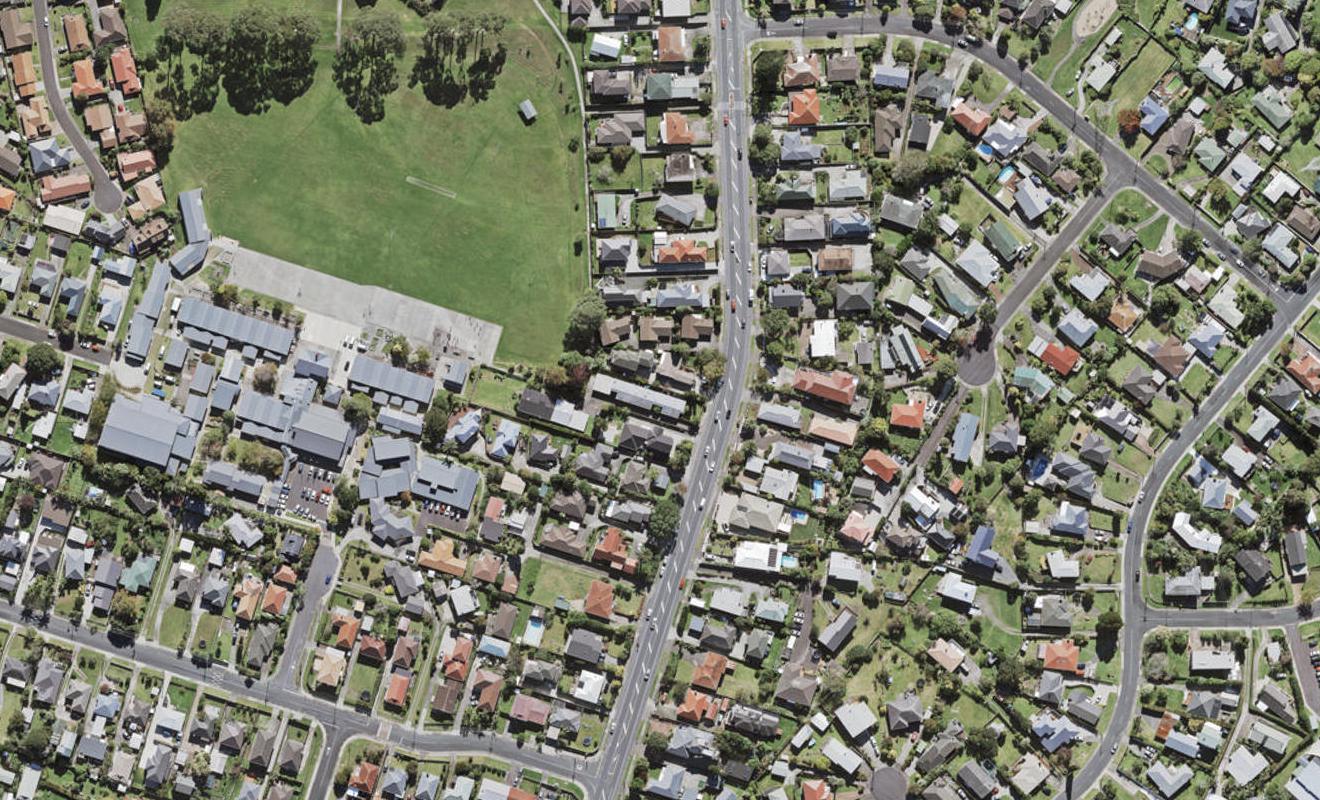 6/236 Te Atatu Road, Te Atatu South, Auckland - Carousel 1