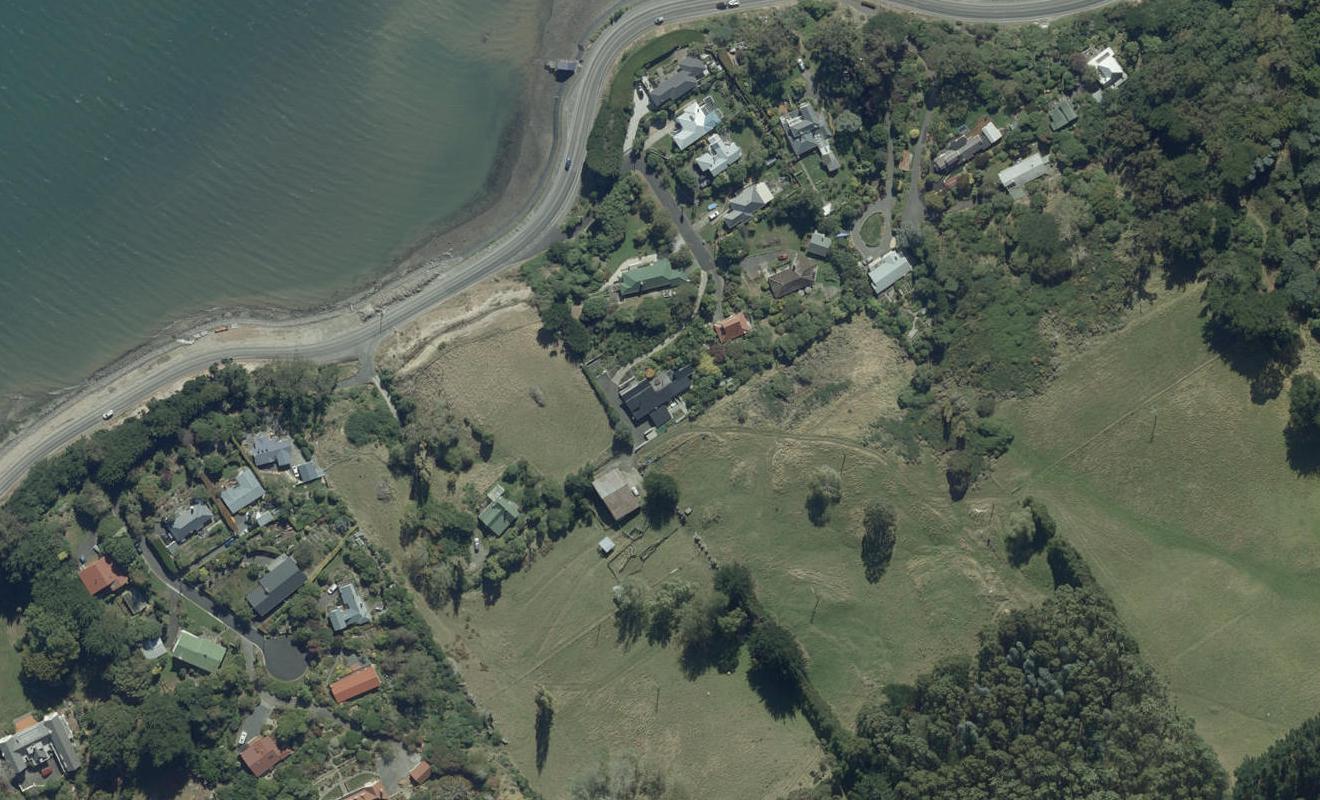 7 Rosehill Road, Macandrew Bay, Dunedin - Carousel 1