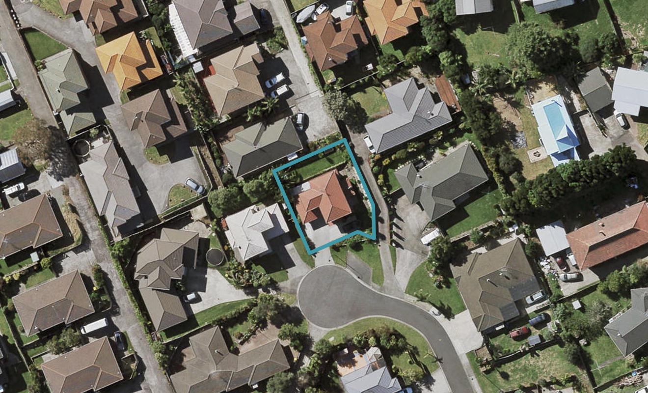 19 Piper Place, Goodwood Heights, Auckland - Carousel 1
