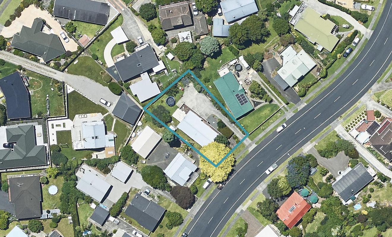 12 Victory Street, Welcome Bay, Tauranga - Carousel 1