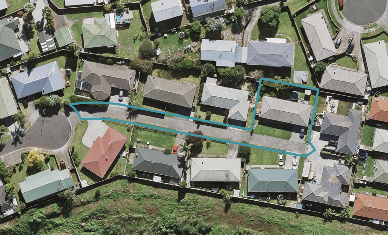18 Hocken Place, Mangere Bridge, Auckland - Carousel 1