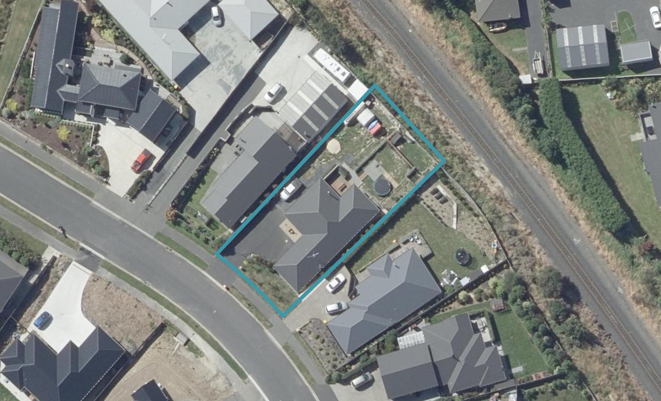 15 Grandvista Drive, Green Island, Dunedin - Carousel 1
