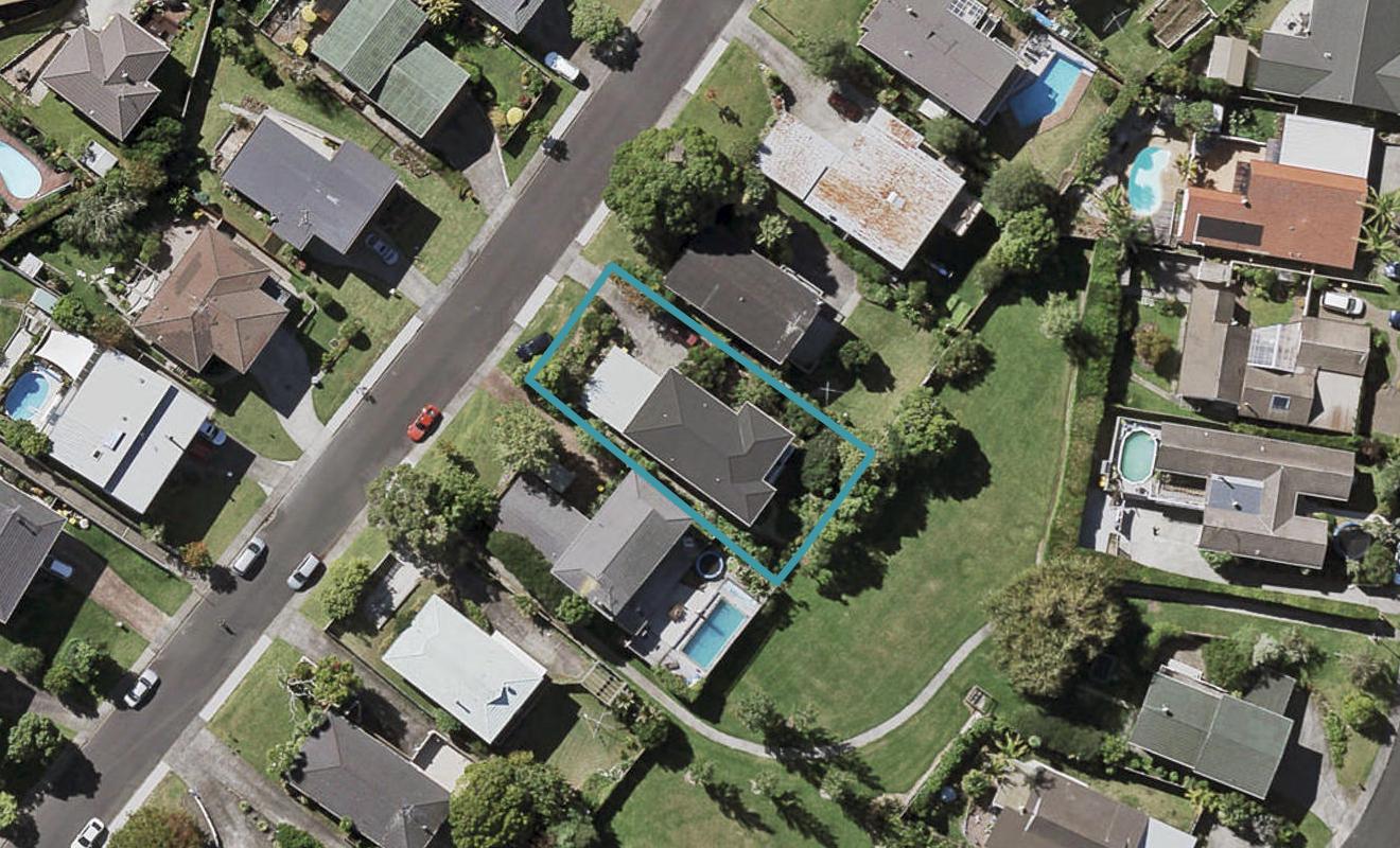 35 Meadowvale Avenue, Forrest Hill, Auckland - Carousel 1