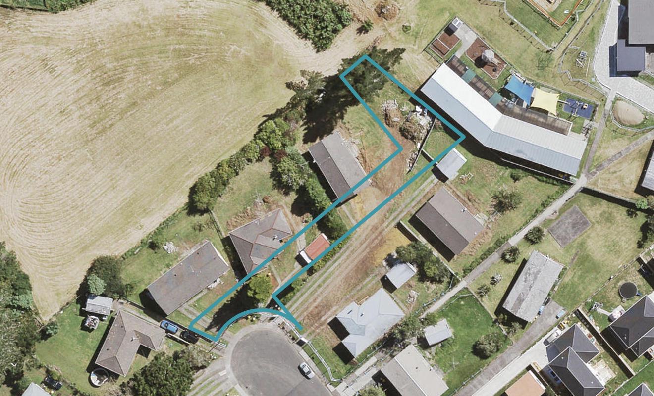 22 Frieda Henare Lane, Henderson, Auckland - Carousel 1