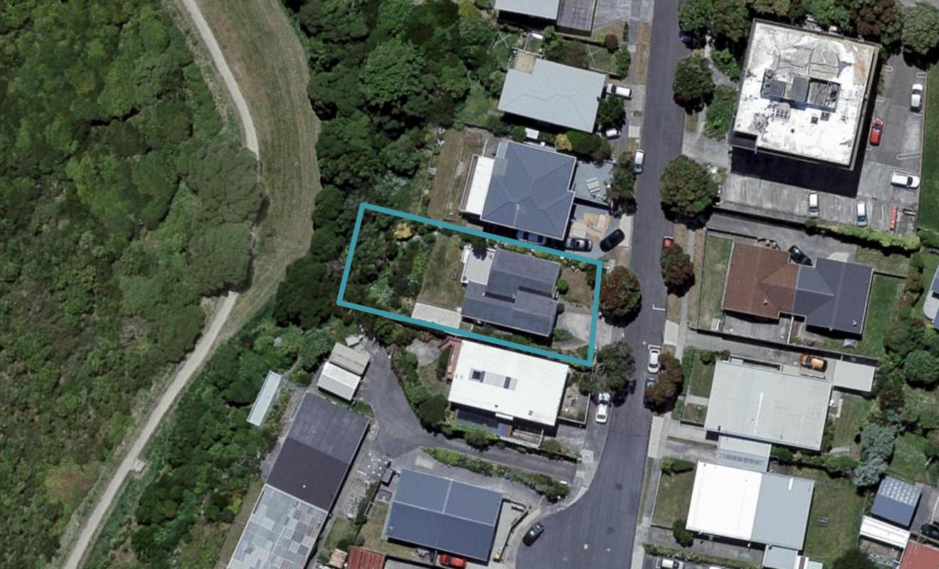20 Duchess Place, Maupuia, Wellington - Carousel 1
