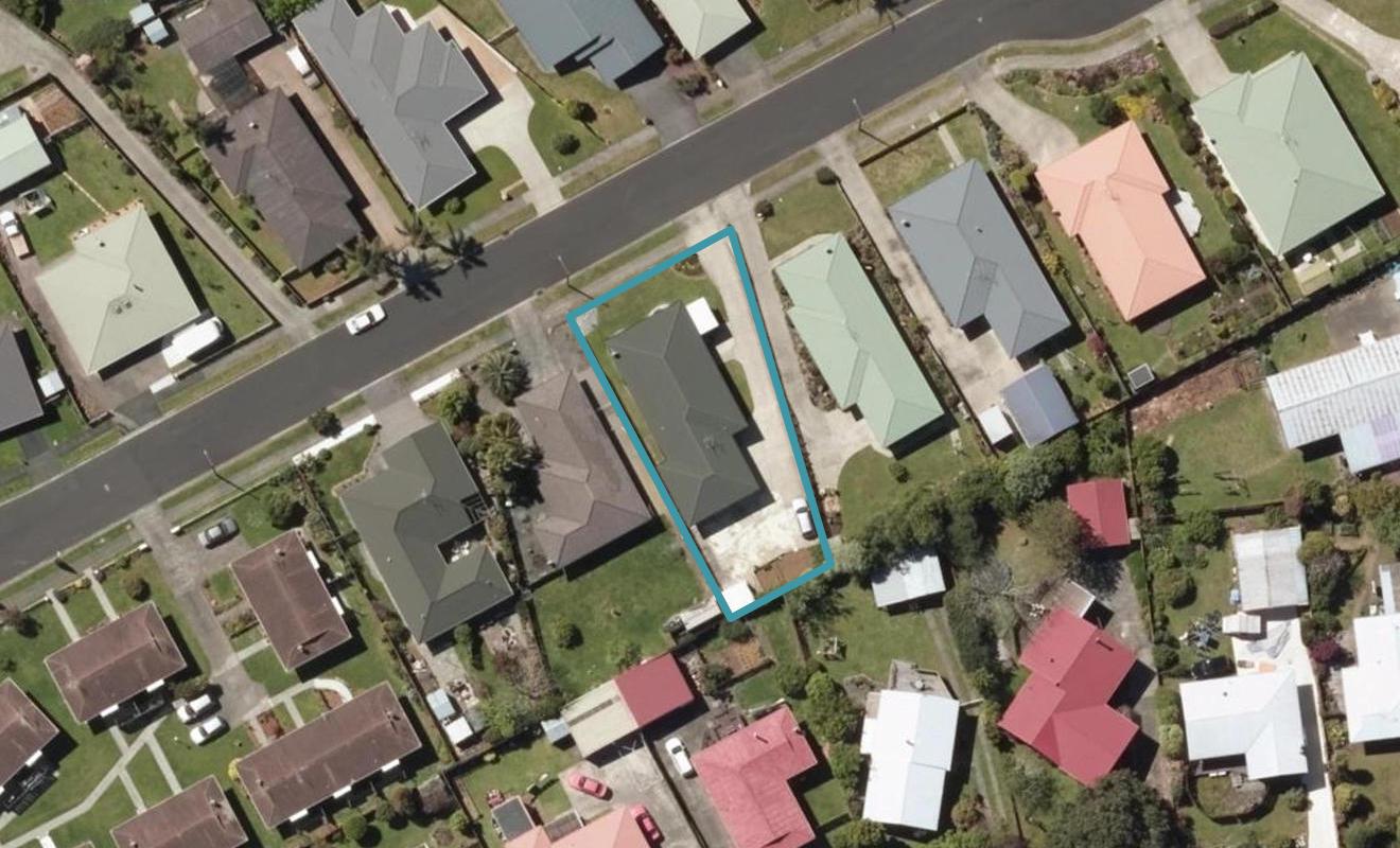10 Elm Place, Tikipunga, Whangarei - Carousel 1