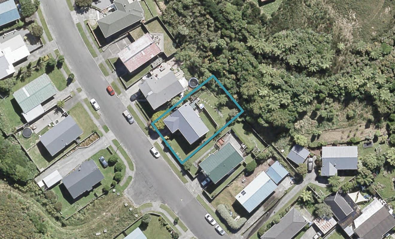 12 Kaitangata Crescent, Kelson, Lower Hutt - Carousel 1