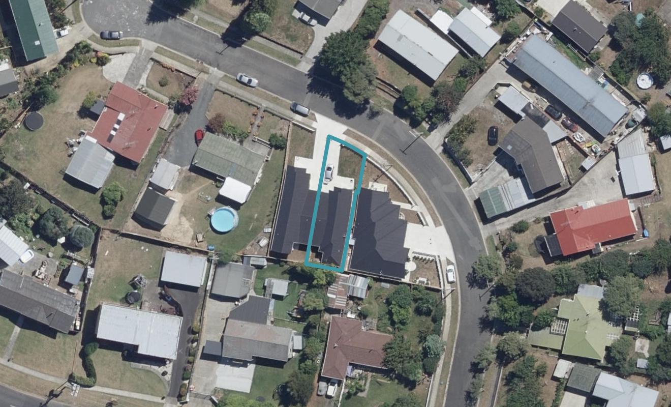 3/4 Maynard Place, Temple View, Hamilton - Carousel 1