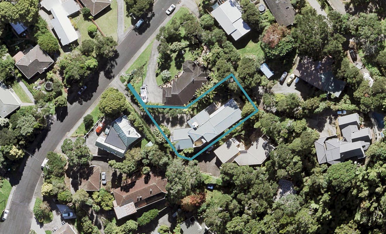 186 Cliff View Drive, Green Bay, Auckland - Carousel 1