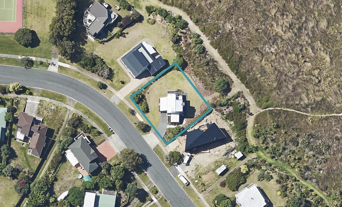 19 Papaunahi Road, Bowentown, Katikati - Carousel 1