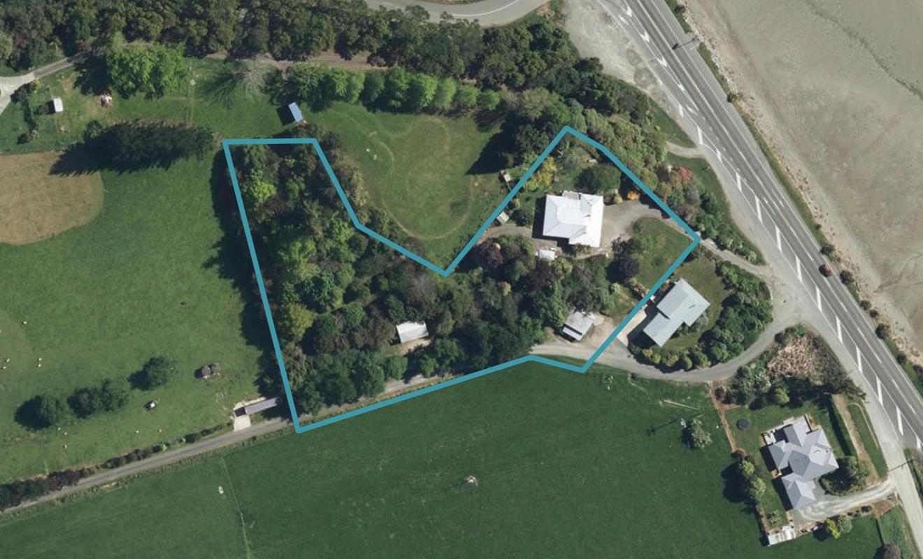 2401 The Coastal Highway, Upper Moutere - Carousel 1