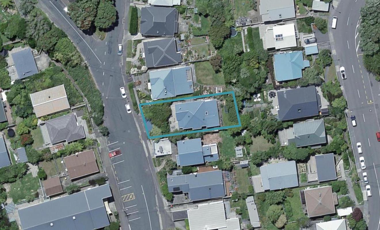 10 Woburn Road, Northland, Wellington - Carousel 1