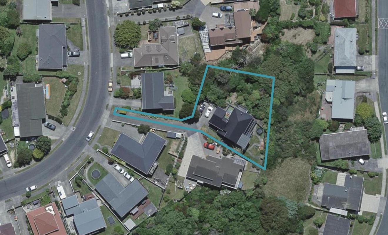 27 Saint Aidans Way, Tawa, Wellington - Carousel 1