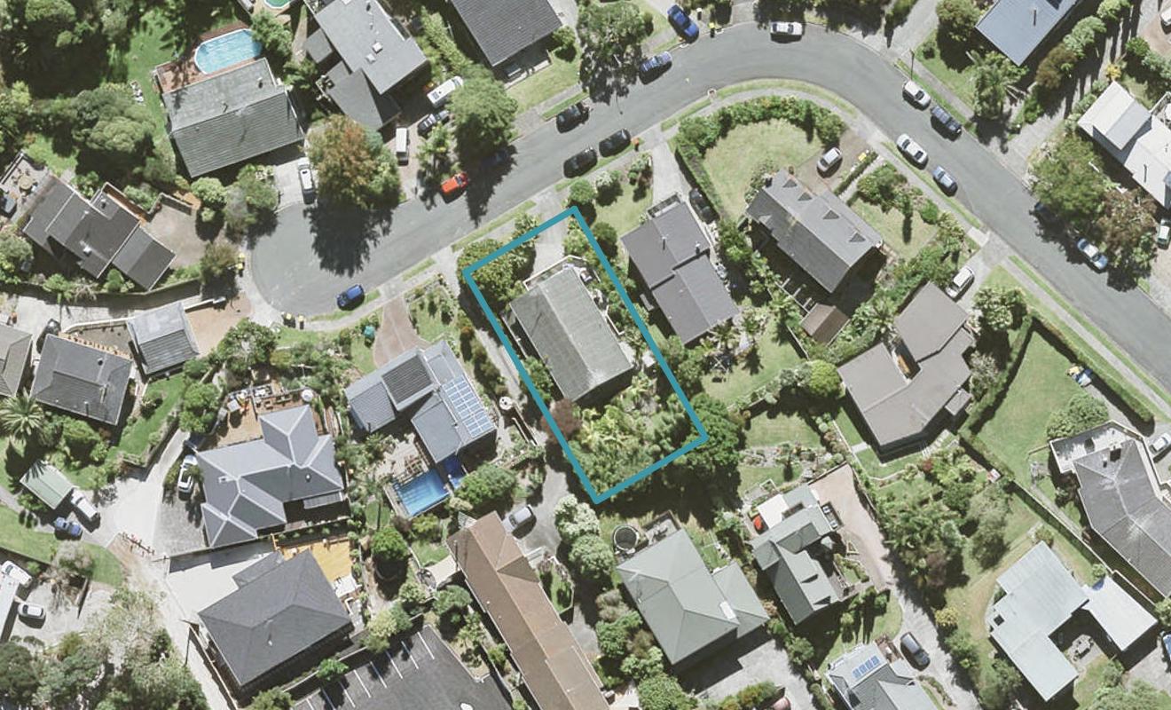 8 Tiri View Place, Waiake, Auckland - Carousel 1