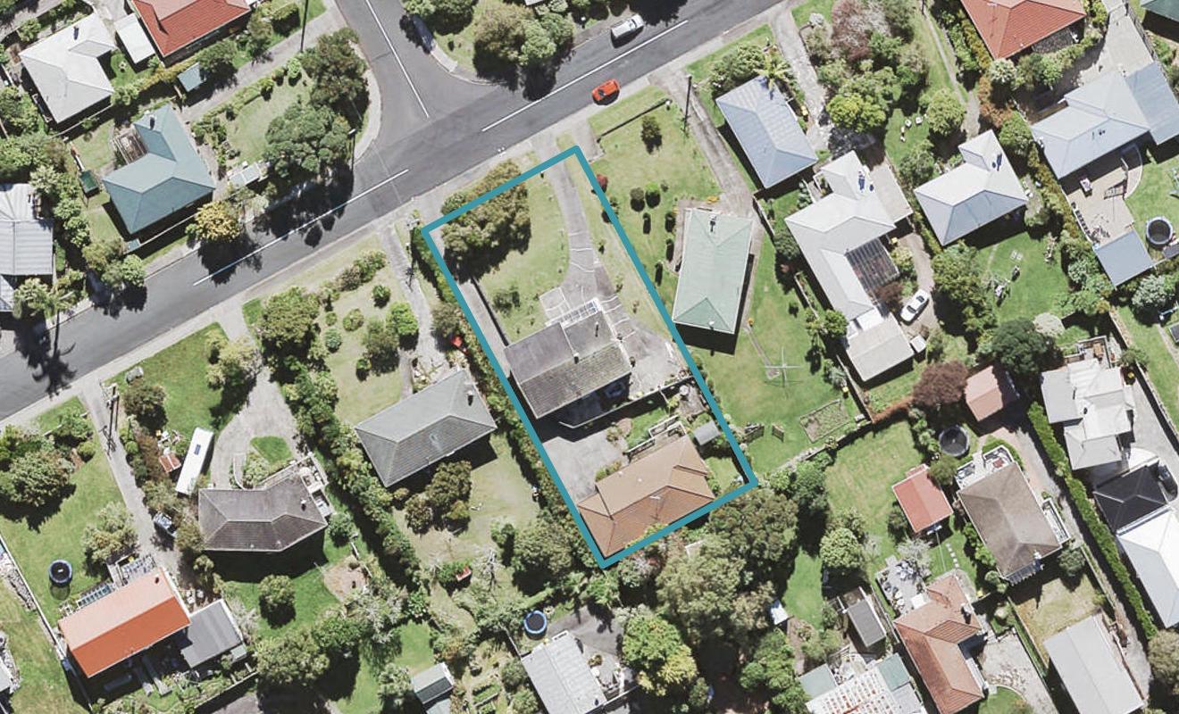 1/14 Barron Drive, Green Bay, Auckland - Carousel 1