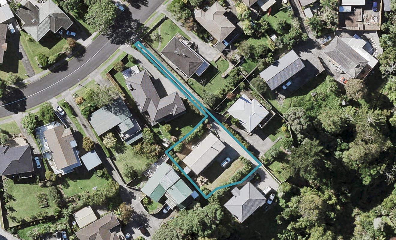 57 Advene Road, Cockle Bay, Auckland - Carousel 1